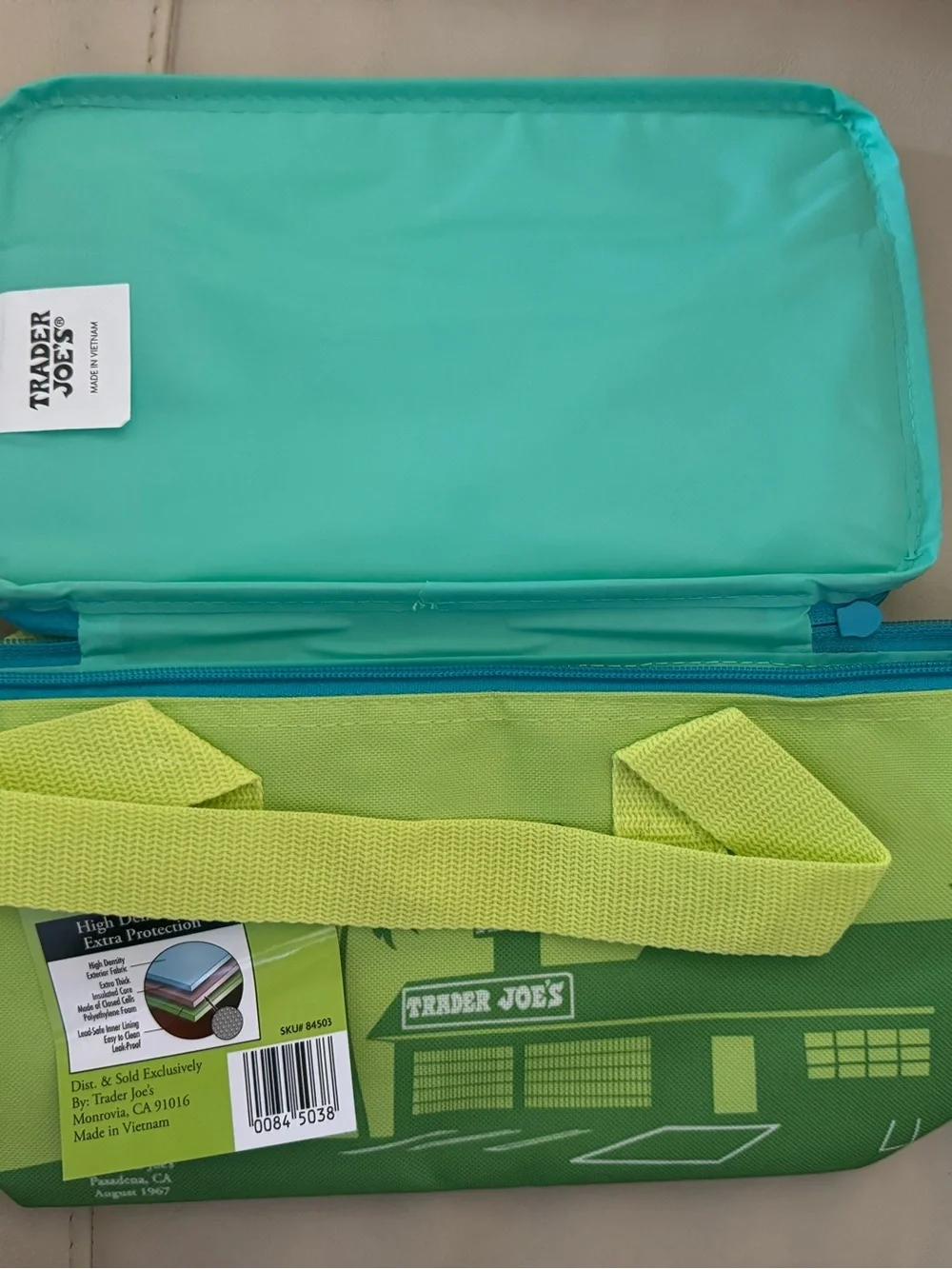 Trader Joes’s mini-insulated totes-summer 2026 colors